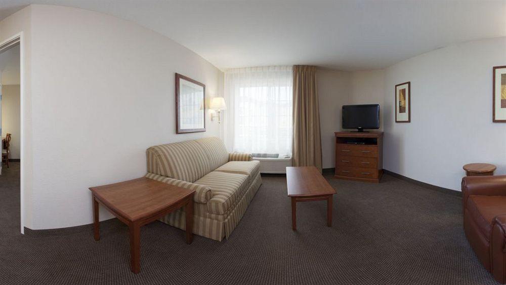Candlewood Suites Champaign-Urbana University Area By Ihg Exterior photo
